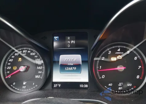 2016 Mercedes-Benz C 300 4Matic/Luxury 4Matic/Sport 4Matic z USA, uszkodzony, nr VIN 55SWF4KB7GU125747